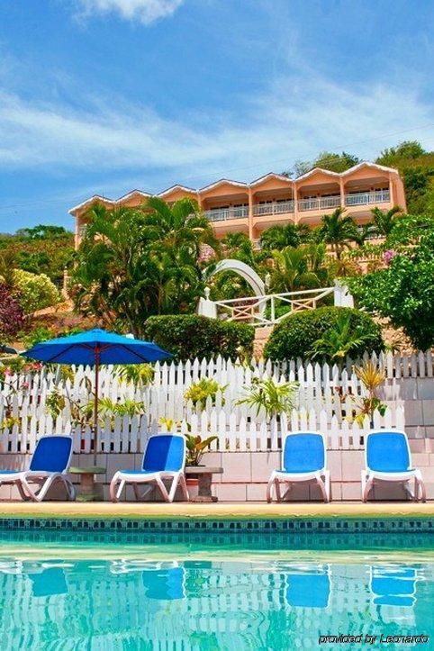 Flamboyant Hotel & Villas セントジョージズ エクステリア 写真