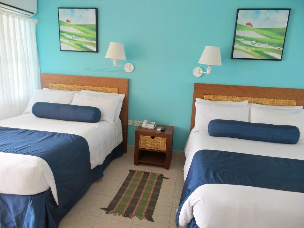 Flamboyant Hotel & Villas セントジョージズ エクステリア 写真